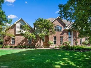 230 Carriage Trl, Barrington, IL 60010