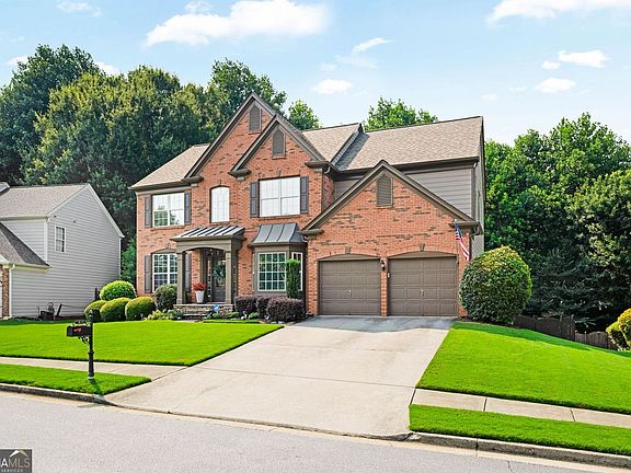 2nd image of 517 Elkhorn Pl