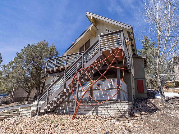 3rd image of 721 Panamint Mountain Dr