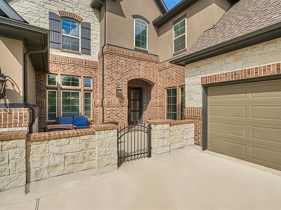 4th image of 102 Ballantyne Ct