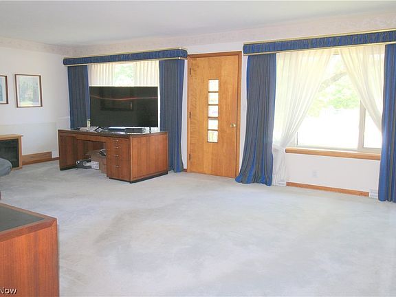 4th image of 90 Bettie Ln
