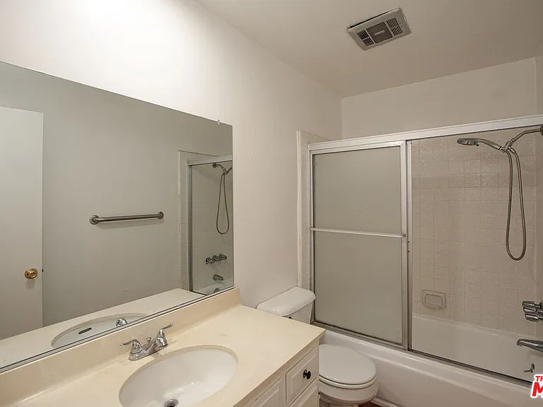 11515 Ohio Ave #3 — Photo 10