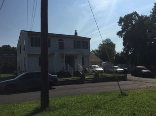 34 Court St, Hamilton, NJ 08620