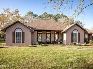 221 Tantallon Dr, Ocean Springs, MS 39564