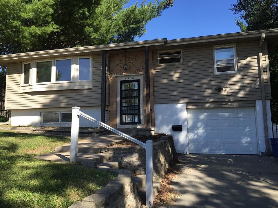 1st image of 7309 S 52nd St