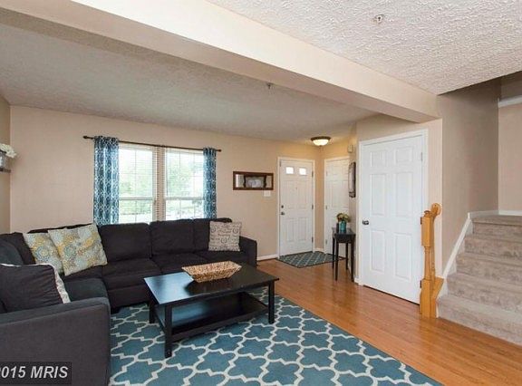 2nd image of 937 Felicia Ct