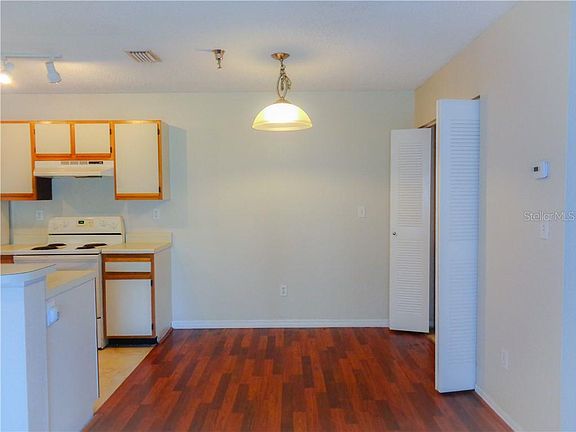 3rd image of 10263 Gandy Blvd N APT 303