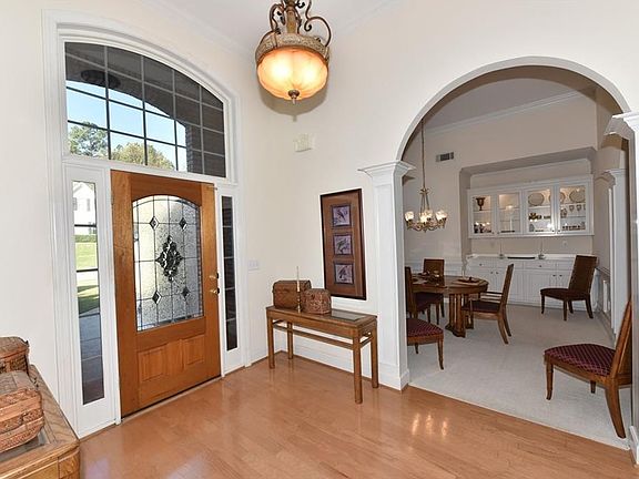 5th image of 1575 Chadberry Way