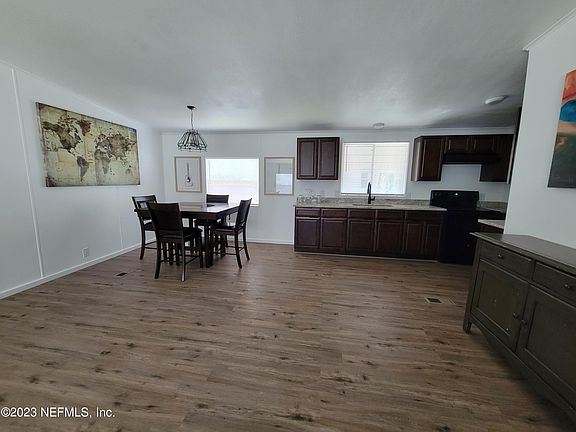5th image of 202 VIKING Street