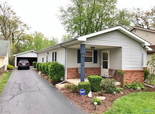 3210 Millicent Ave, Toledo, OH 43615