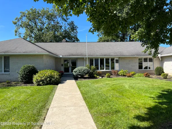 211 Harvard Ave, Clarks Green, PA 18411