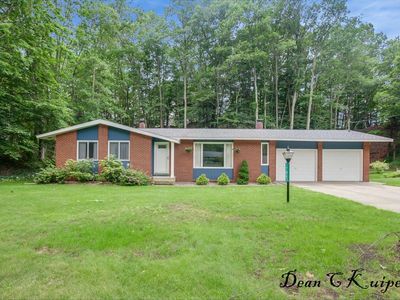 17863 Hiawatha Dr, Spring Lake, MI, 49456