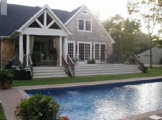 16 Fetlock Dr, East Hampton, NY 11937