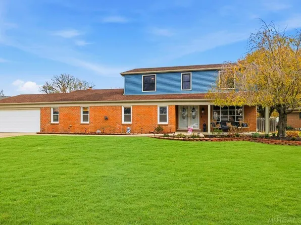 16933 Heather Ln, Clinton Township, MI 48038