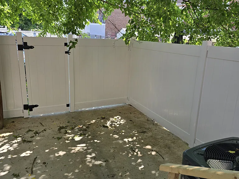 911 N Duke St — Photo 38
