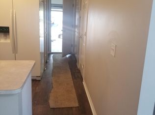 17501 Gateway Cir #1, Southfield, MI 48075