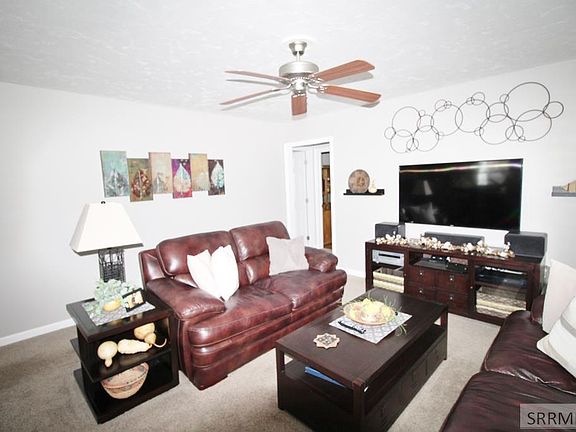 3rd image of 1201 Spratt Ave