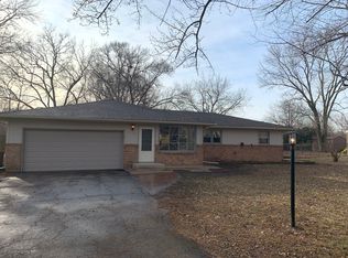 1819 Juniper Ln, Loves Park, IL 61111