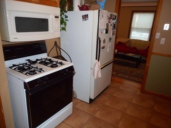 4th image of 707 Thomas Ave N
