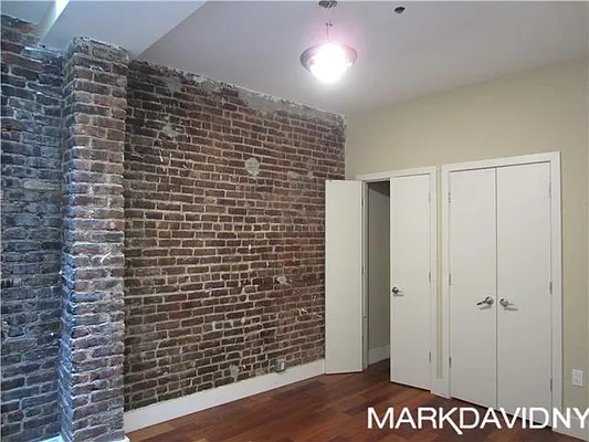 Rented by Mark David | media 89