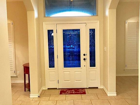 2nd image of 5005 Crista Ln