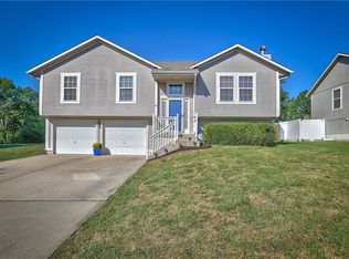 13724 S Lowell Ave, Grandview, MO 64030