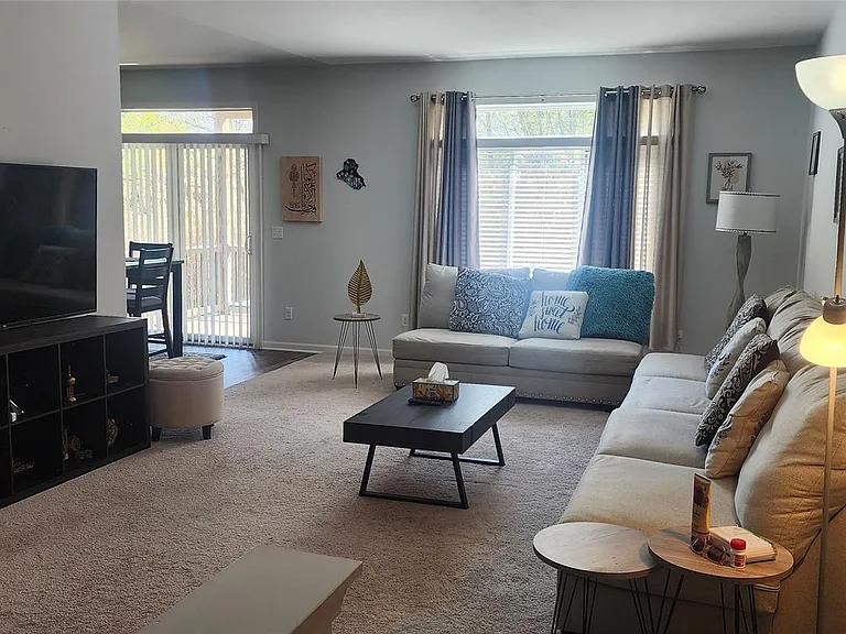 29574 Woodpark Cir — Photo 2