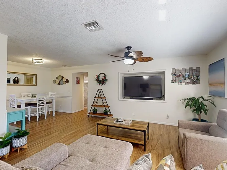 1717 N Dovetail Dr #D — Photo 13