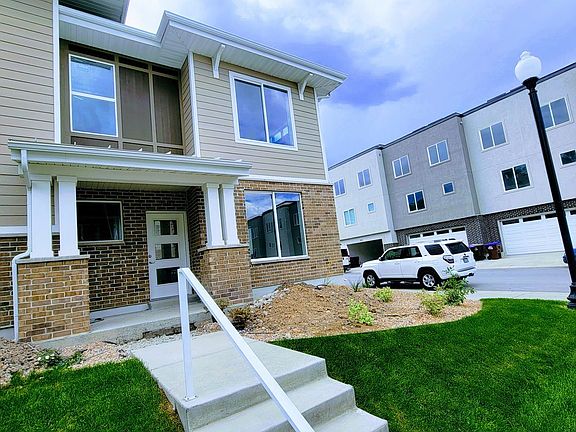 3rd image of 5490 W Chipping Ct
