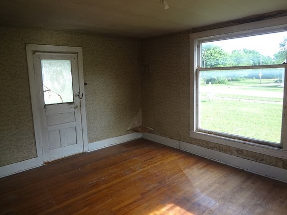3rd image of 305 N C St