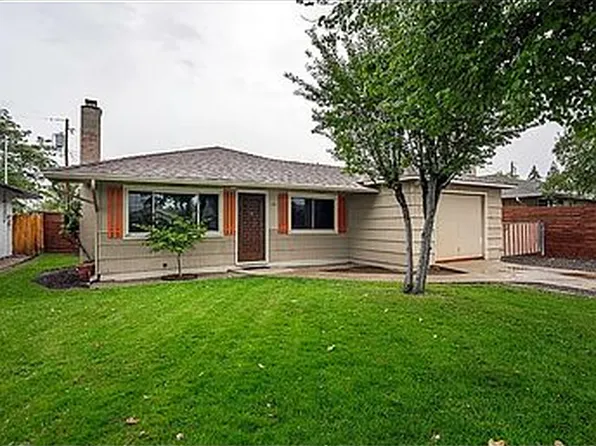 215 Chestnut St, Medford, OR 97501