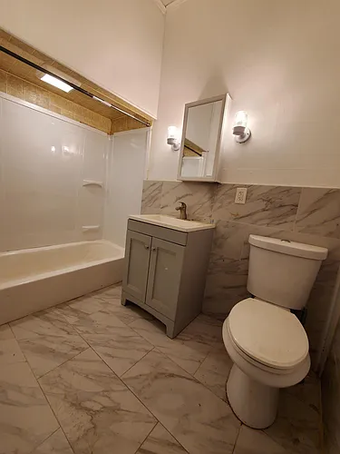 157 6th Ave #1R Photo 1
