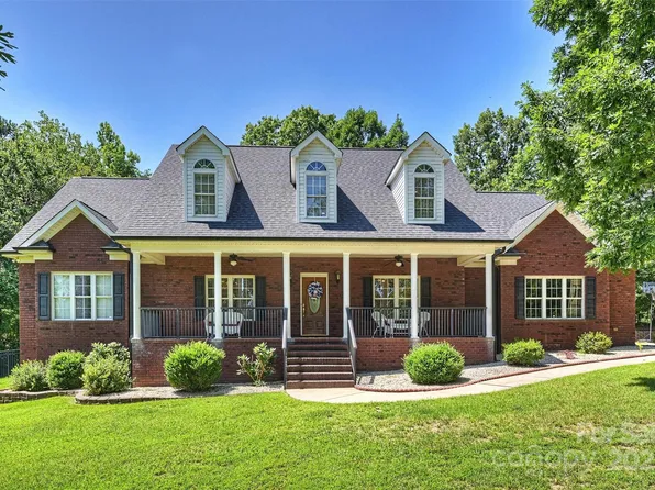 6309 Chamar Cir, Kannapolis, NC 28081