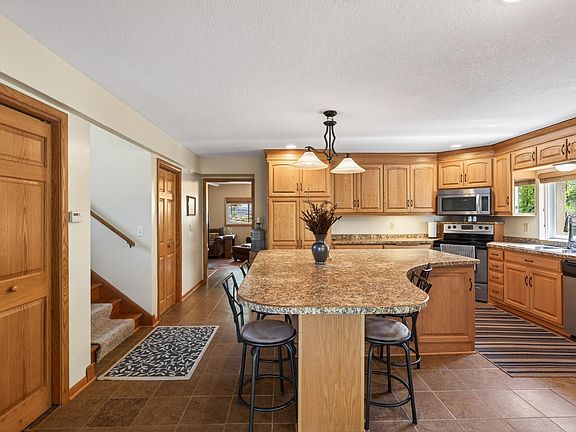 4th image of 9551 Riverview Rd