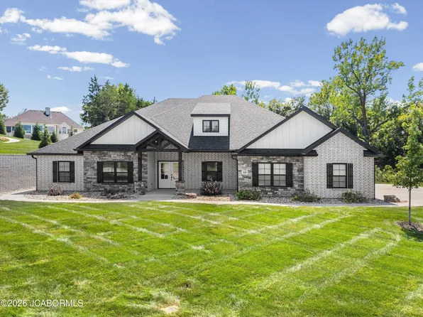 228 Constitution Dr, Jefferson City, MO 65109