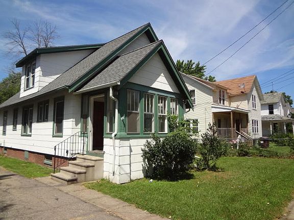 2nd image of 23 McKinley Ave N