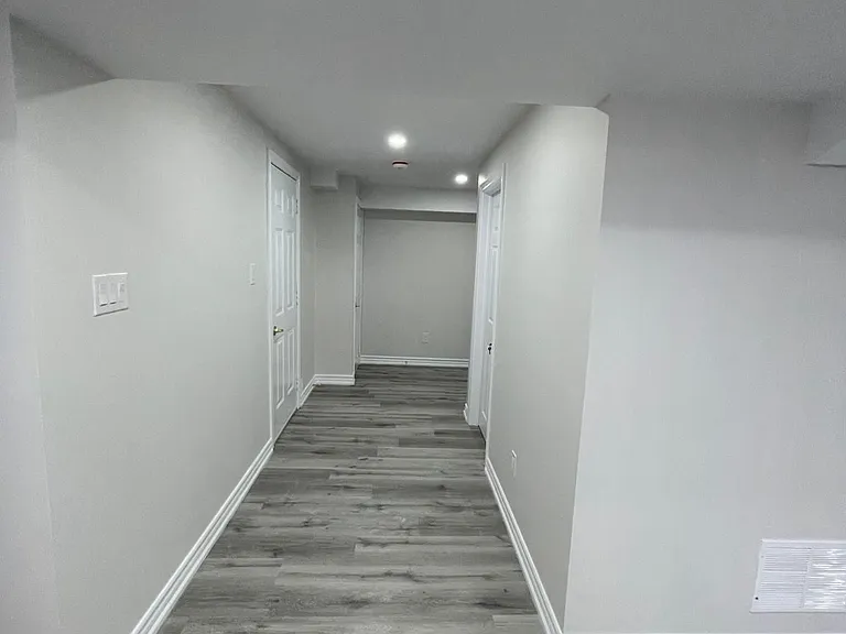 67 Eldridge Pl #BASEMENT — Photo 11