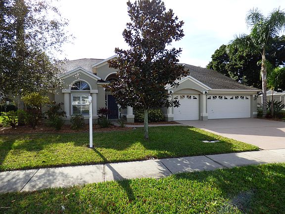 2nd image of 621 Sunset Lakes Dr
