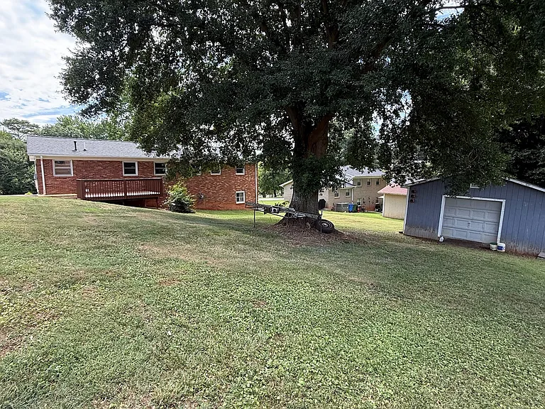 2629 Paula Dr — Photo 15