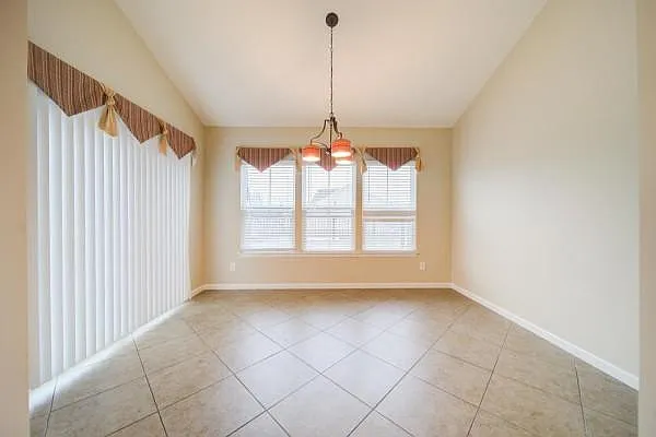 100 Sophie Ct — Photo 13