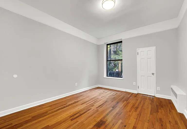 514 E 88th St #4B — Photo 1