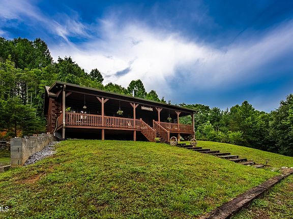 3rd image of 772 Copper Ridge Rd