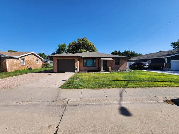 2921 Birchwood Rd, North Platte, NE 69101