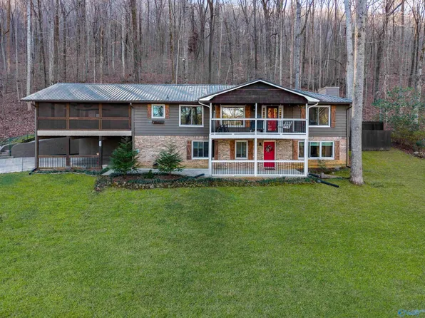 124 Catherine Dr SE, Owens Cross Roads, AL 35763