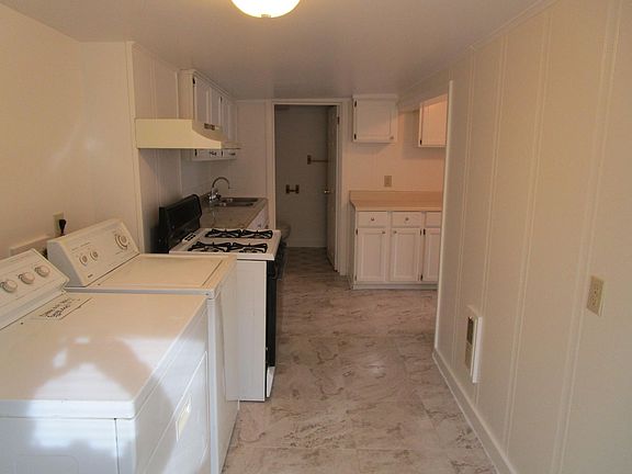 3rd image of 35 Vine St #1/2
