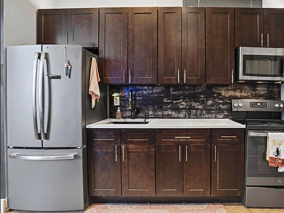 3rd image of 75 Suydam St #1R
