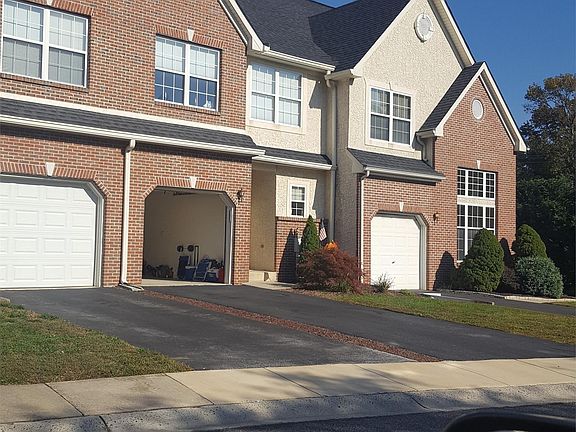 2nd image of 4 Forest Gate Ln