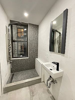 4th image of 105 W 55th St #503