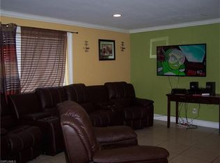 5366 Broward St, Naples, FL 34113