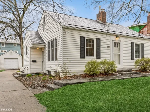 640 45th St, Des Moines, IA 50312